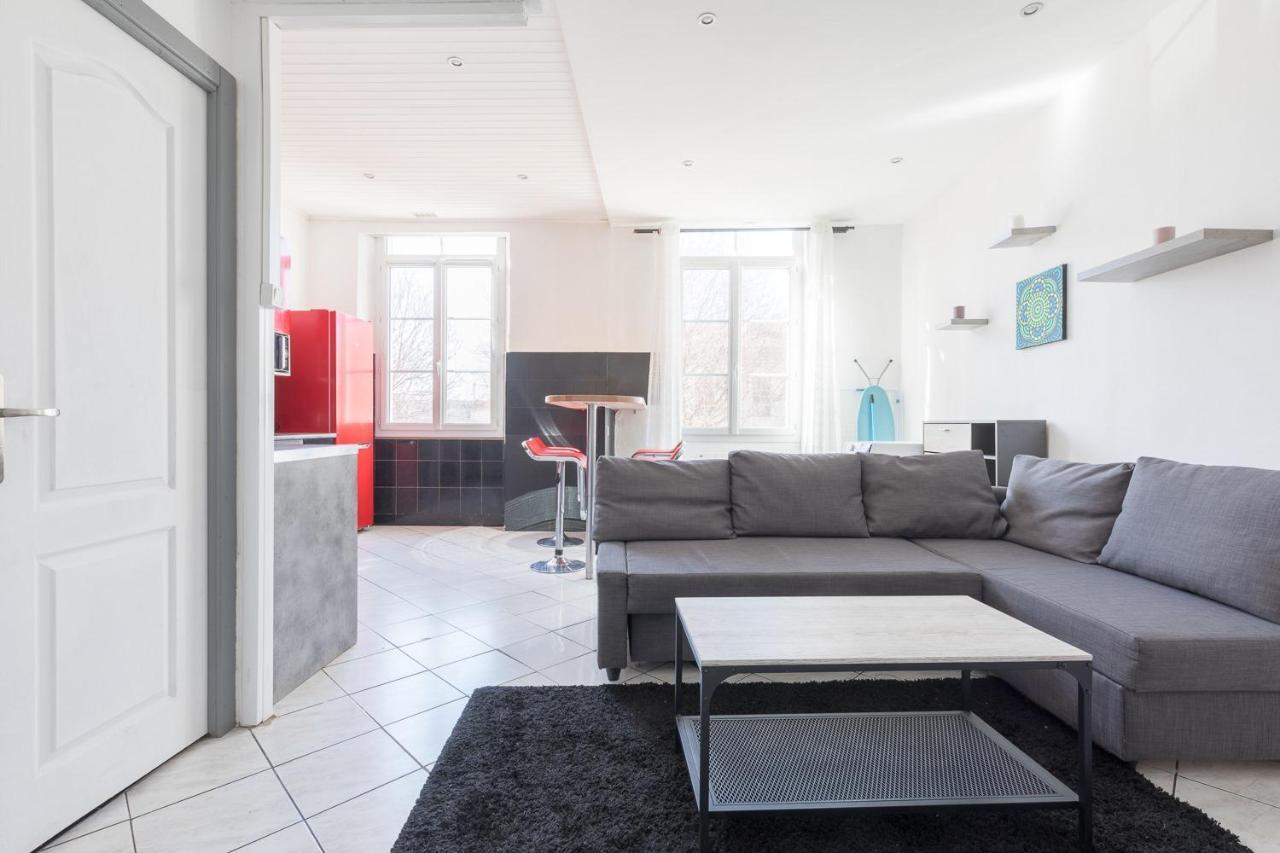 Ideally Placed To Visit Toulon + Bright Flat - Idealement Place Pour Visiter Toulon + Lumineux Exteriör bild