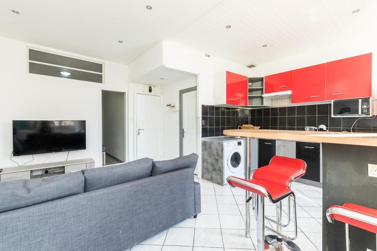 Ideally Placed To Visit Toulon + Bright Flat - Idealement Place Pour Visiter Toulon + Lumineux Exteriör bild
