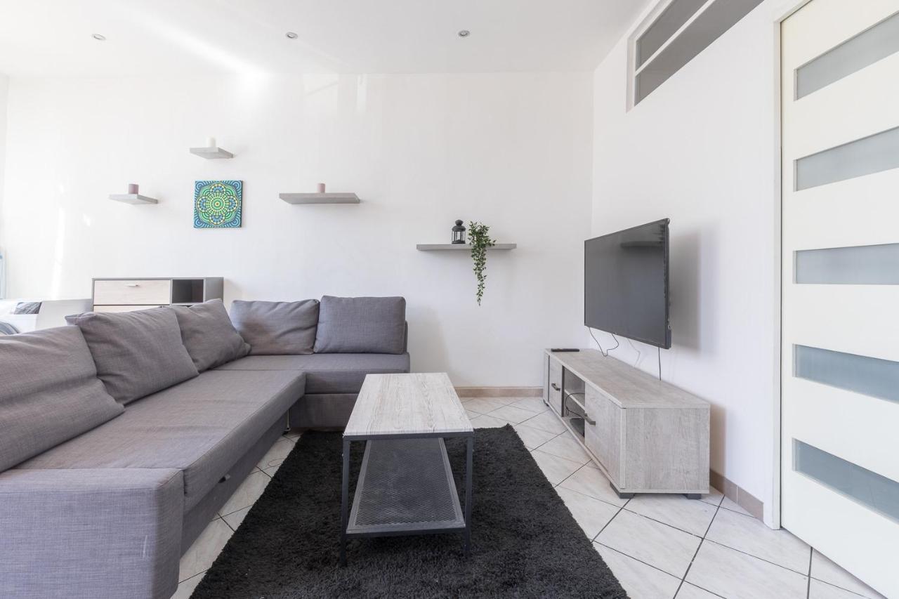 Ideally Placed To Visit Toulon + Bright Flat - Idealement Place Pour Visiter Toulon + Lumineux Exteriör bild