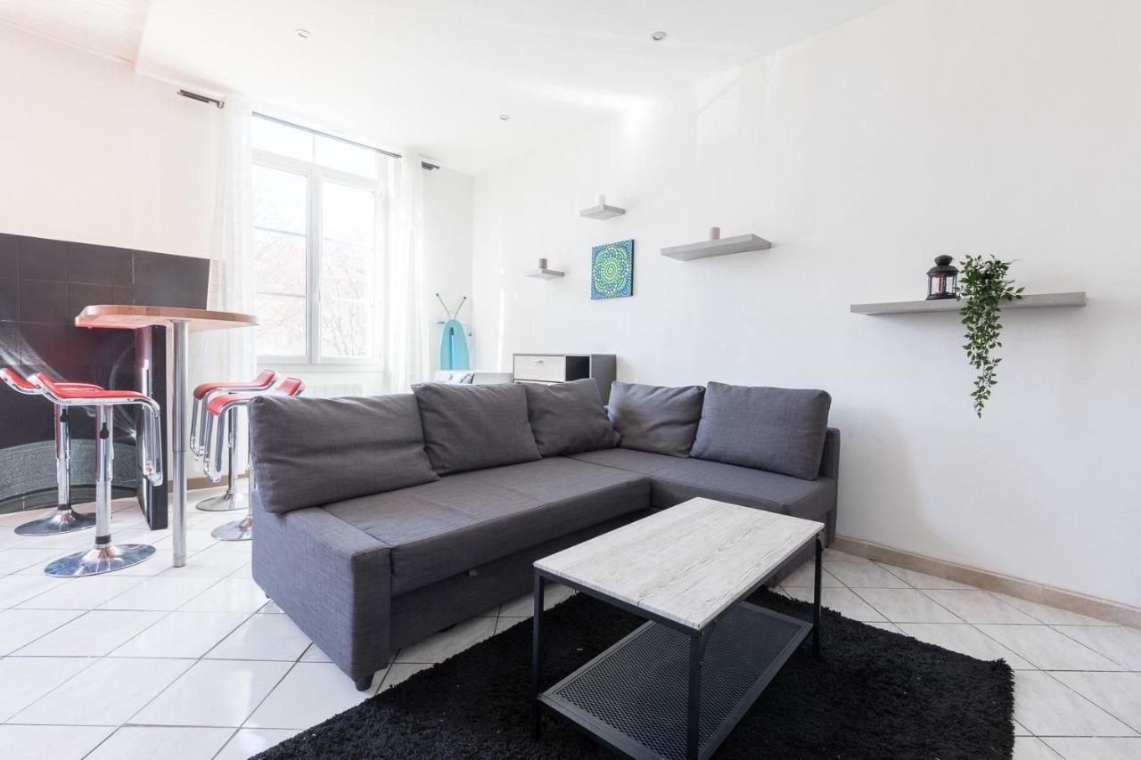 Ideally Placed To Visit Toulon + Bright Flat - Idealement Place Pour Visiter Toulon + Lumineux Exteriör bild
